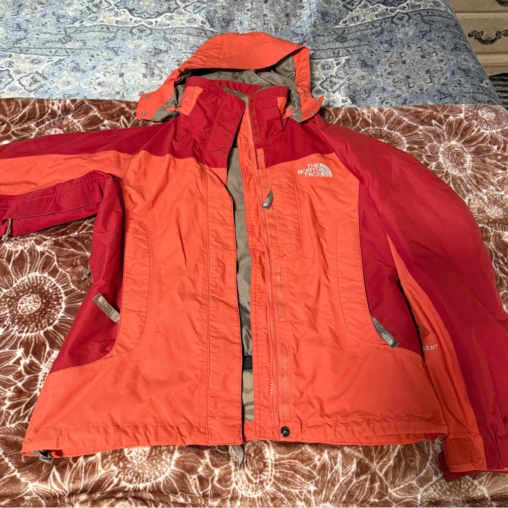 The North Face Women's Orange and Red Jacket Extra Small